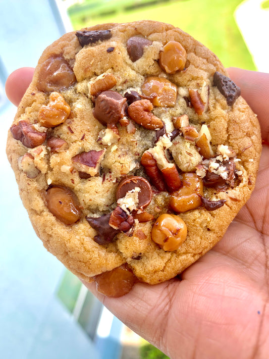 Chocolate chip caramel pecans