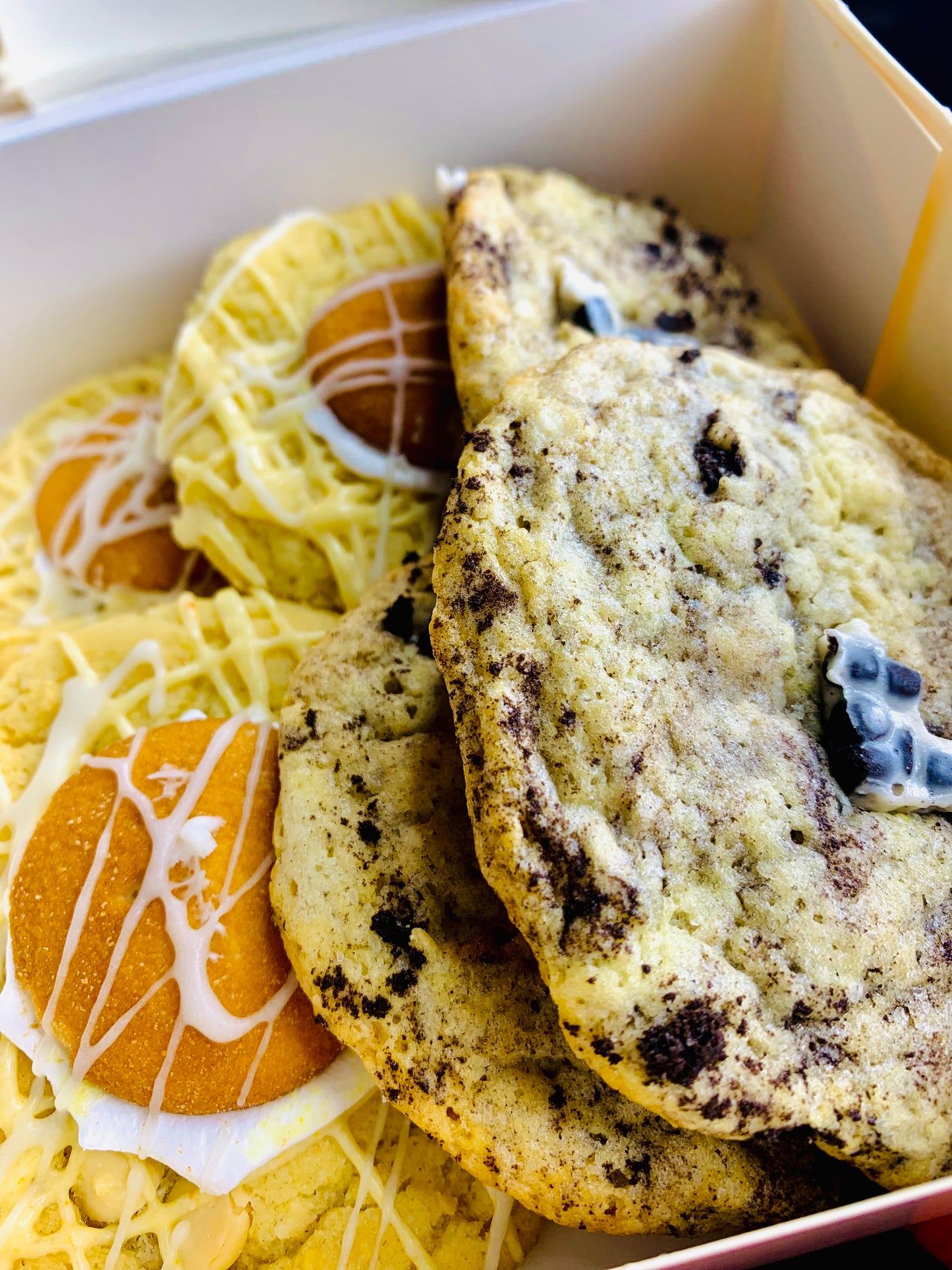 Banana Pudding/Cookies & Cream Oreo Cookies